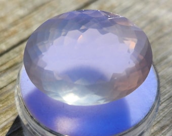 The 27.55 Carat Natural Rose Quartz Gemstone – Stunning Oval Faceted Pink Crystal of Love & Harmony – Perfect for Jewelry Design or Collecto