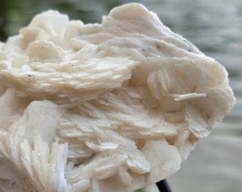 Uv Reactive Angel Wing Calcite Crystal Cluster | White Bladed Calcite Mineral