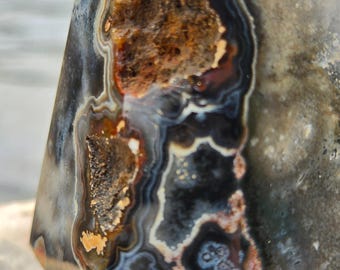 Polished Agate Diamond with Druzy Pockets | Natural Agate Crystal