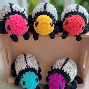 Chubby Beetles - No sew- Low sew- Beginner - Amigurumi - PDF Pattern - Crochet bug