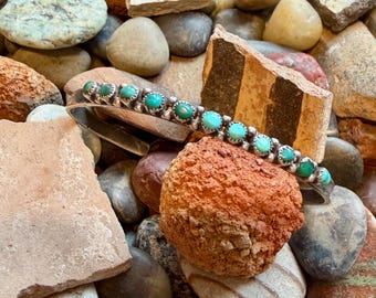 Old Pawn Southwest sterling silver, Zuni style turquoise snake eye setting open cuff bracelet