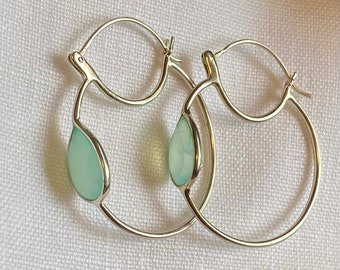 Vintage chalcedony sterling silver big hoop earrings, beautiful aqua faceted gems on easy to wear hoops. Made in India