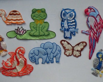 Patchs vintage des années 70 à coudre sur des appliques brodées en satin Old School Groovy Owl Wan éléphant papillon tortue grenouille oiseau tropical ~ VOUS CHOISISSEZ !