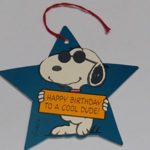 Grande étiquette cadeau vintage Snoopy Star Hallmark inutilisée Joyeux anniversaire Mec cool image 2