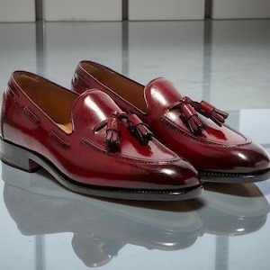 Men&#39;s Bespoke Handmade Burgundy Leather Loafers Slips On Moccasin