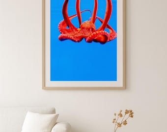 Gracia de las Profundidades – Arte mural minimalista de pulpo rojo, descarga digital