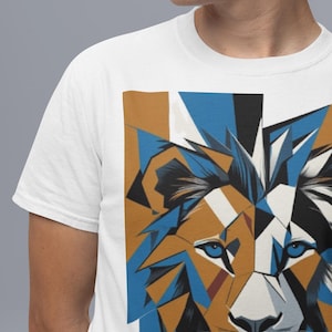 Geometric Lion T-Shirt – Bold Abstract Animal Graphic Tee – Modern Wildlife Unisex Shirt – Artistic Lion Gift