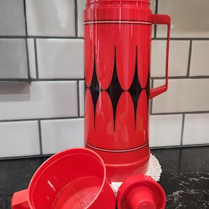 Vintage Harlequin Diamond Aladdin Thermos Bottle Insulated Red and Black Quart MCM 1970s Retro Made in USA