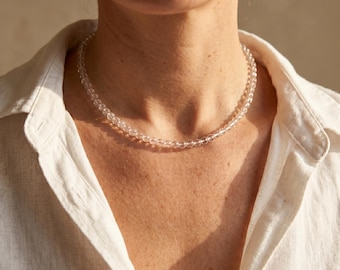 PURE CLARITY – Bergkristall Kette | Edelstahl vergoldet & duschfest | Minimalistische Edelstein Nugget Halskette