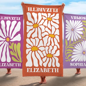 Retro Daisy Personalized Beach Towel, Custom Groovy Flower Towel, Floral Kids & Toddler Towel, Bridesmaid Gift Idea, Summer Beach Towels