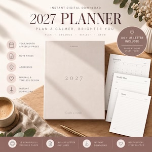 Può includere: Un'agenda e diario 2027 con copertina beige chiaro, che riporta il testo 2027 Planner and Journal. Il set include pagine stampabili per gennaio, piani settimanali e note, disponibili nei formati A4 e US Letter per il download immediato.