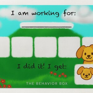 Könnte beinhalten: Eine farbenfrohe Belohnungstafel mit einer Cartoon-Hunde-Illustration. Die Tafel enthält den Text "I am working for:" und "I did it! I get:" mit leeren Feldern zur individuellen Gestaltung. Der Hintergrund ist grün mit blauem Himmel.