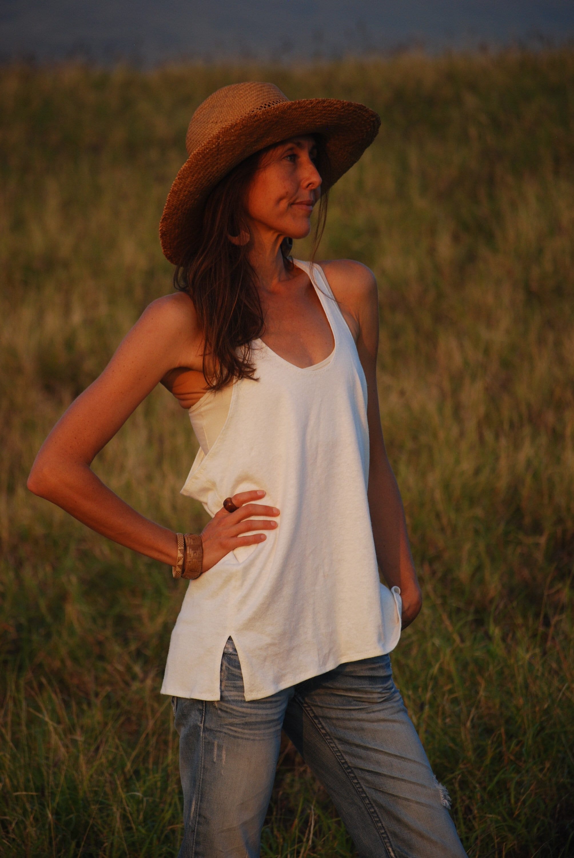 【新品】seedandsoil Organic cotton tank tan Organic Cotton Slim Scoop Tank - Moss Grey – BLVD