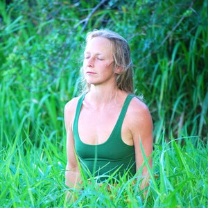 Cropped Yoga Layering Tank Top for Women Spruce Green Eco Friendly Fitted Organic Clothing image 8