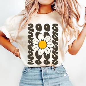 Comfort Colors® 2005 Shirt, 20th Birthday Shirt, Birth Year Shirt, 20th Birthday Gift For Women, Retro Shirt, Groovy Daisy Shirt, Friend Tee