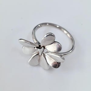 pandora silver ring moving clover retired