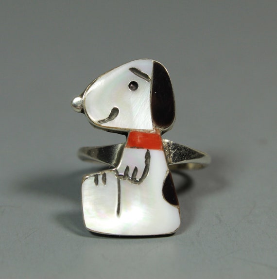 Zuni Snoopy Ring size 8-3/4 MOP Coral Shenel Comos