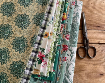 Vintage FRENCH fabric bundle of small pieces Patchwork Sewing projects  Slow Stitching  Floral patterns - Green