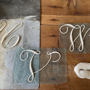 Alte französische Monogramme Initialen Buchstaben U- V - W - Sehr große Größe zum Sticken