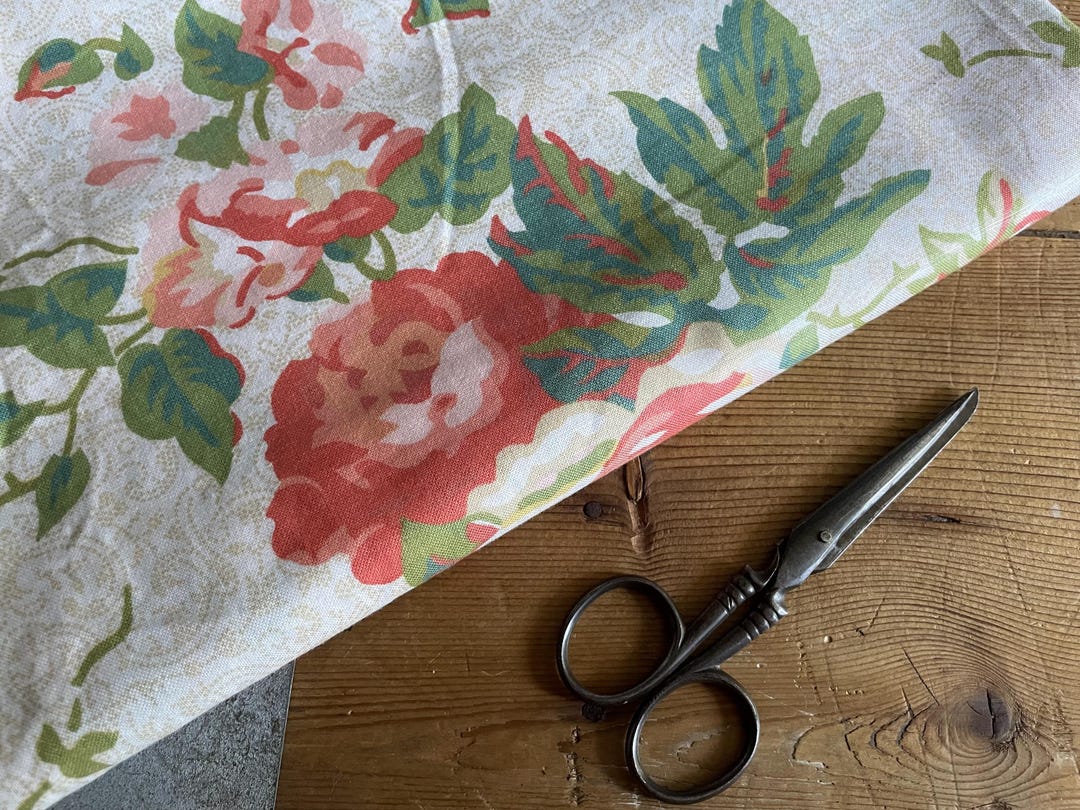 Coupon De Tissu Chintz Coton - Tissu Brillant Pour Vêtements Ou Déco - Marque Dormeuil