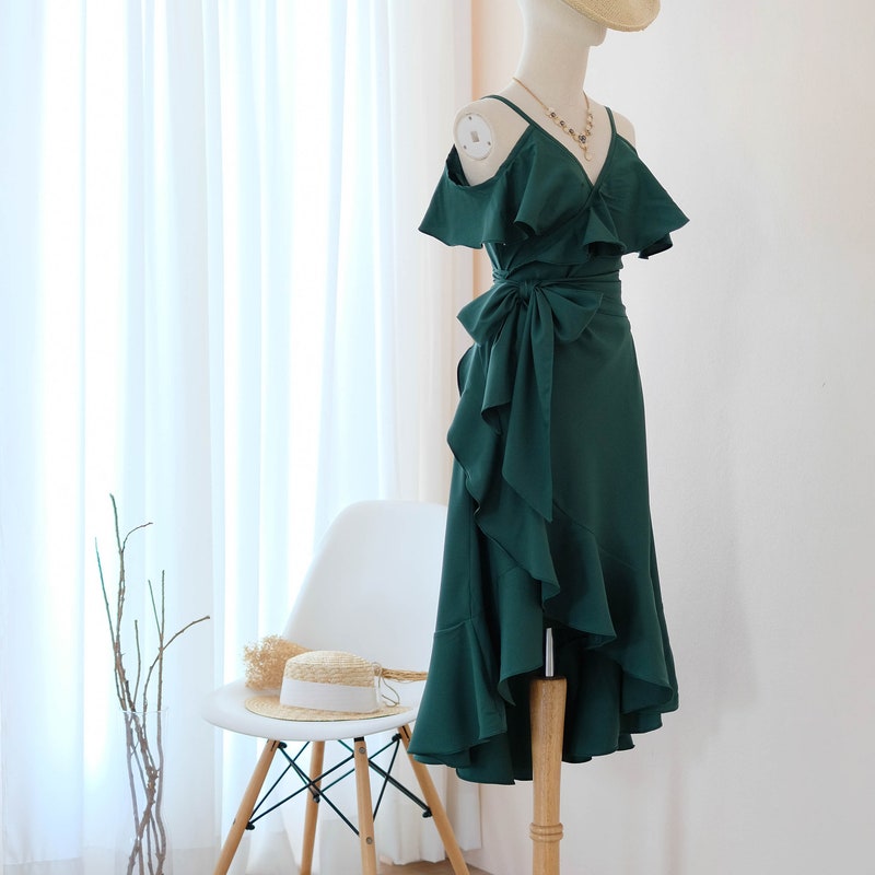 chic dress Floral Chiffon V Neck Pleated Midi For Women Elegant Office And Color:Smoke Blue Mul Chanderi Sketch FX: Realistic Pencil