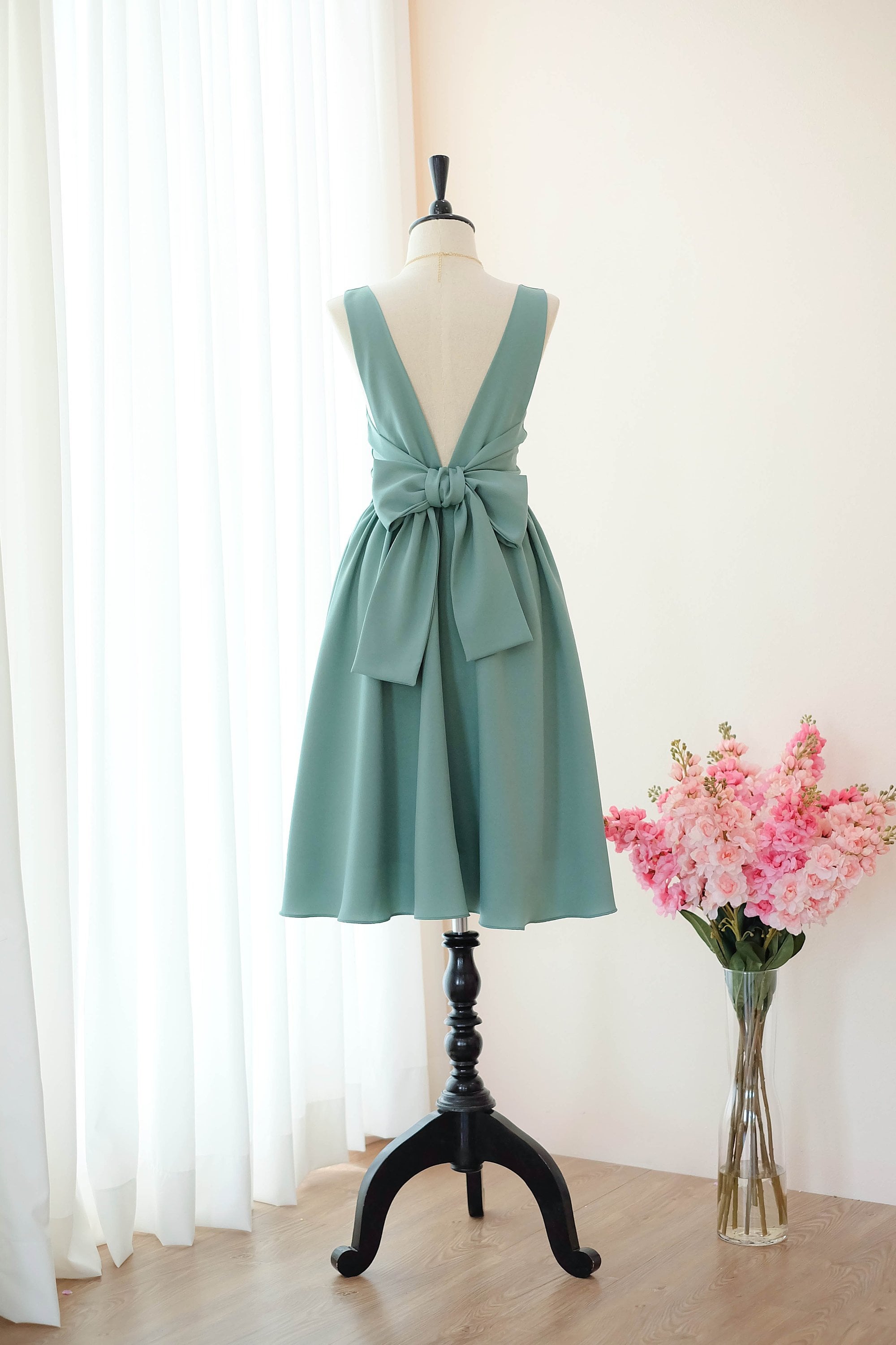 slim fit dress slacks Green Bow Back Chiffon Trail Prom Dress – Rosies Closet