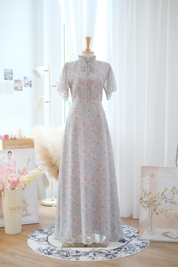 floral and solid bridesmaid dresses Floral vs Solid Color Bridesmaids Dresses