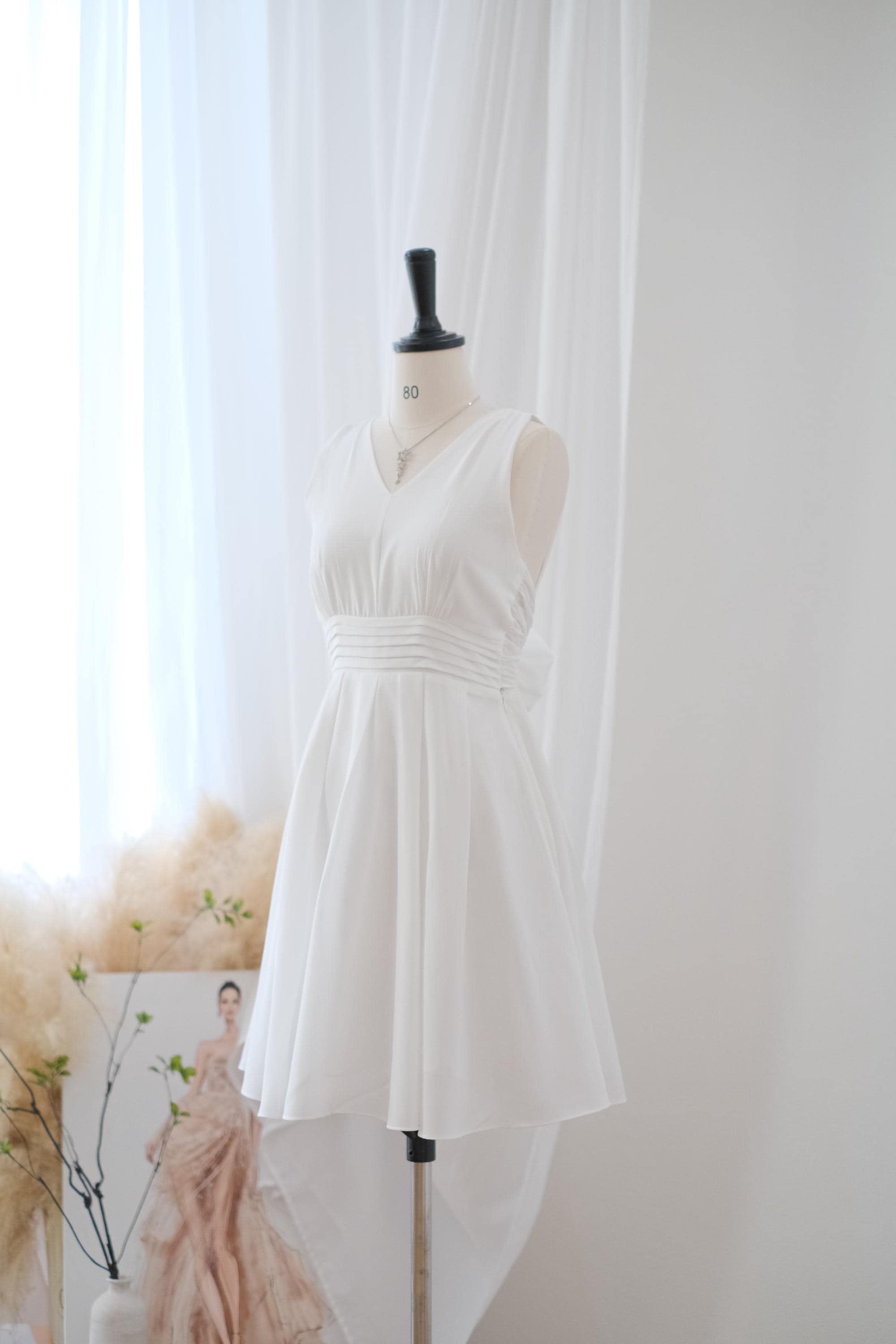 white knee length bridesmaid dress Off-white V-neck Bow Back Short Dress, French Style Bridal Guest Gown knee length party white cocktail dress
