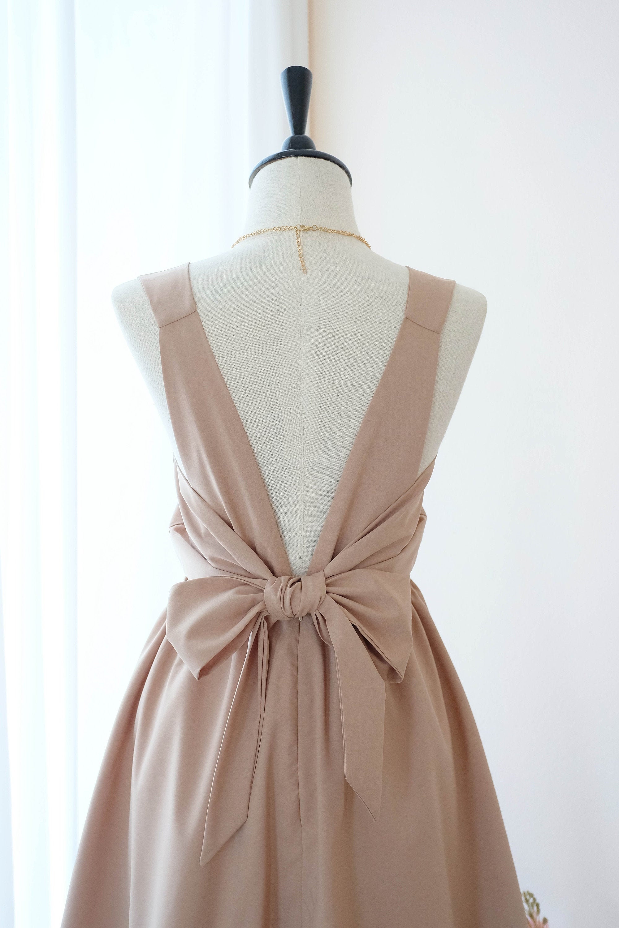 beige Vestidos de dama de honor de color topo - Etsy México