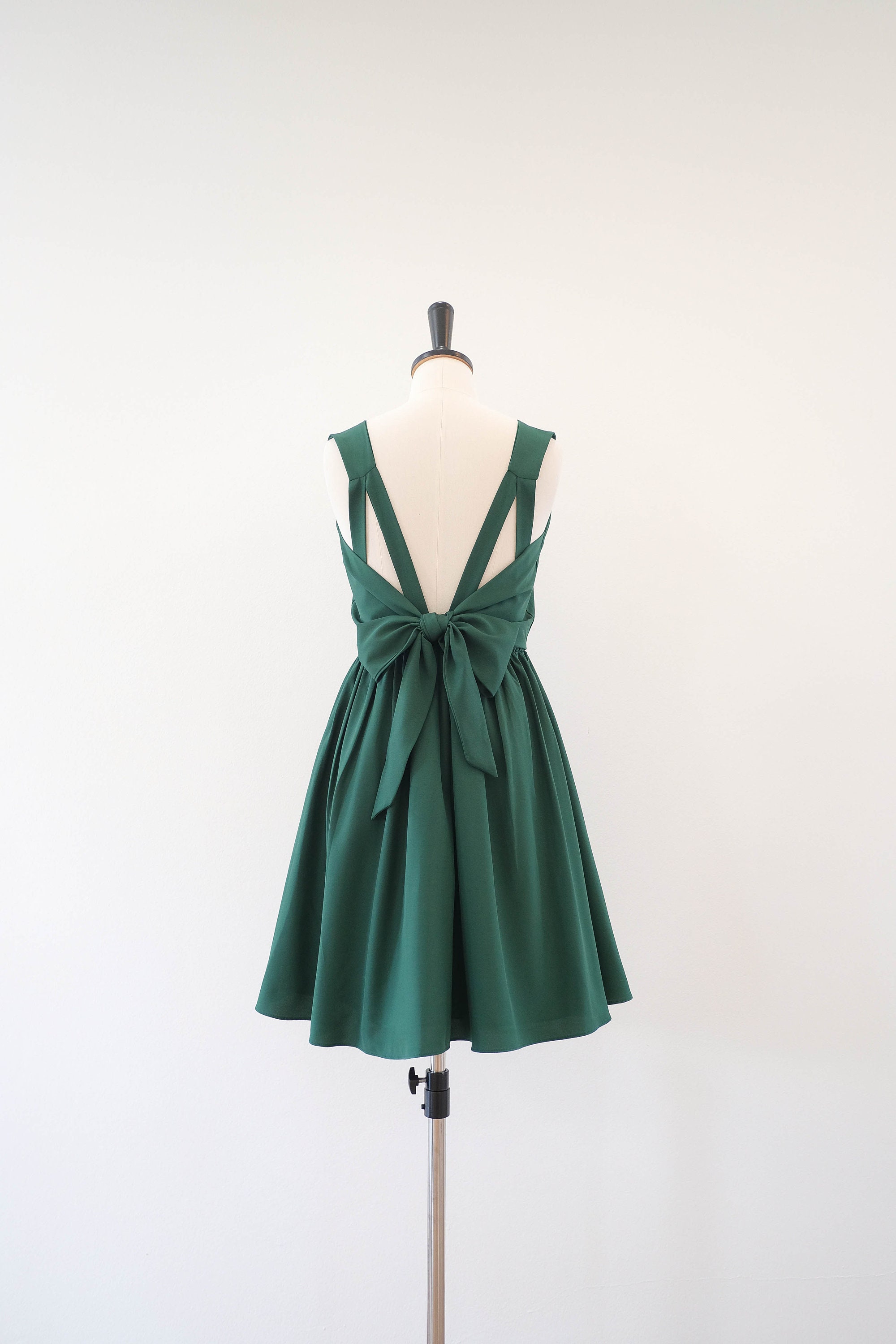 forest green short bridesmaid dresses Forest green bridesmaid mini dresses, Wedding guest dress, Backless short dress, Party bow back summer dress