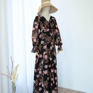 Schwarzes florales Brautjungferkleid mit langen Ärmeln , Maxikleider für Hochzeitsgäste , Sommerhochzeitsthema , schwarzes bodenlanges Kleid
