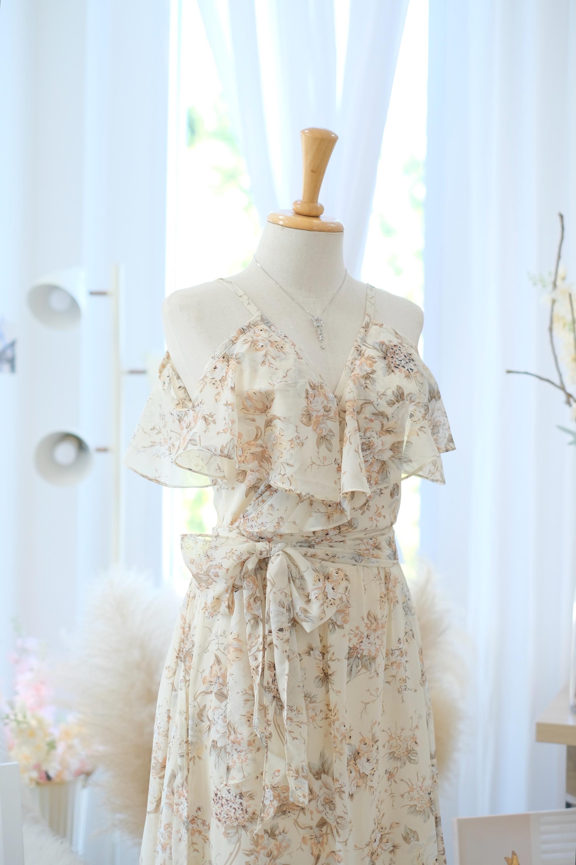 ワンピース CHIFFON TEARD RIBBON DRESS - BEIGE chiffon pleated dress – BUNNY APARTMENT