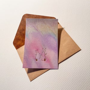 Mini Card tipografica - "2 conigli con la coda dorata" con carta marmorizzata a mano. Biglietto di primavera, Biglietto di Pasqua, Con regalo, Biglietto piccolo, Biglietto con messaggio