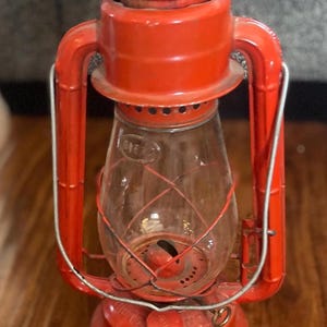 Dietz Red Lantern No. 20 Junior Vintage Lamp
