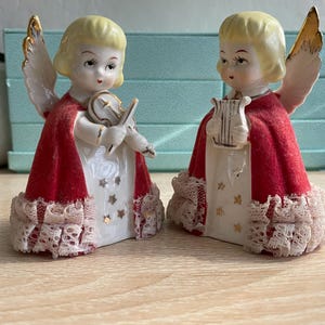 Heirloom Vintage Christmas Angels • 1950s Japan Ceramic Choir Figurines with Red Capes & Gold Wings