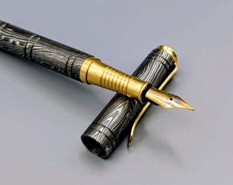 手作りのダマスカス鋼万年筆、高級筆記具、金色のペン先、男性へのエグゼクティブギフト