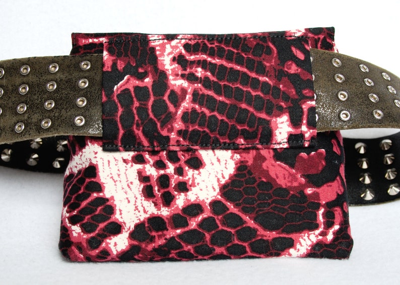 Belt Pouch 2.0 Snake Skin /& Stripes black red and blue punk hip bag