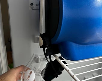 Drip Dock Pinter Drip Tray | Swing Away Beer Tap Drip Catcher Kit | Mess Free Pinter Accessory | Beer Fridge Organizer