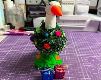 Christmas Tree Desk Goose Outfit | Handmade Felt Holiday Costume for 7” Geese