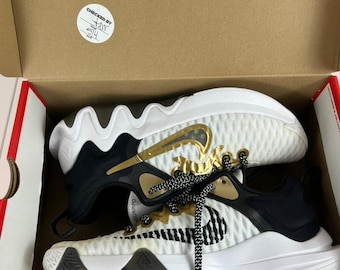 Nike Giannis Immortality 2 Basketball Shoes White Black Gold Men's US 9 EU 42.5 CZ4099-100 with Box