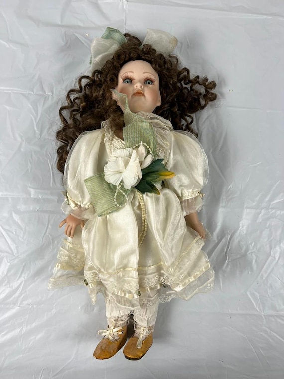 Vintage Porcelain Doll in White Lace Dress with Green Bow 19" Vintage Porcelain Doll in White Lace Dress with Green Bow 19"