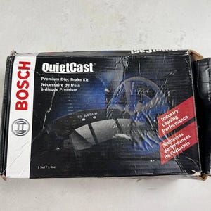 Bosch QuietCast Premium Disc Brake Pads BC732 – New Brake Kit (Box Damaged) | High-Performance OEM-Grade Pads