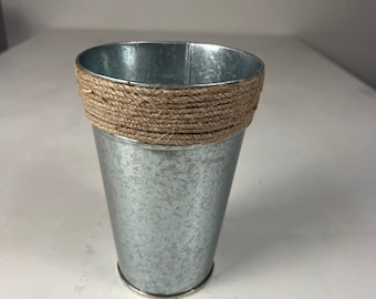 Rustic Galvanized Metal Vase with Rope – Farmhouse Decor Centerpiece (New)