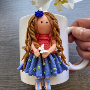 Custom Mug with Handmade Polymer Clay Figure – Personalized Gift any Age Gils and Boys – Cute 3D Mug – Clay Art Coffee Cup – Claya Studio