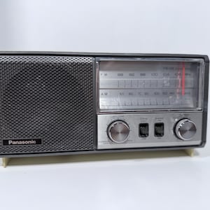 Vintage Panasonic RE-6277 AM/FM Radio