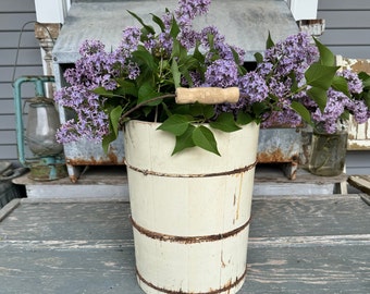 Vintage creamy white Ice Cream Bucket / beautiful worn White paint / has the handle / rusted bands / vintage vase / wood ice cream bucket