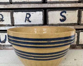 Vintage yellow ware bowl with 6 blue stripes / yellowware / unmarked