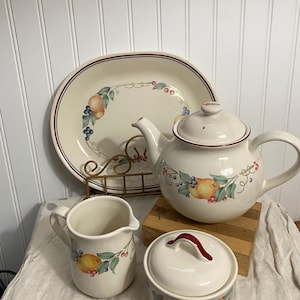 Vintage Corelle overvloed theeservies! Ja pot: room en suiker en een schaal