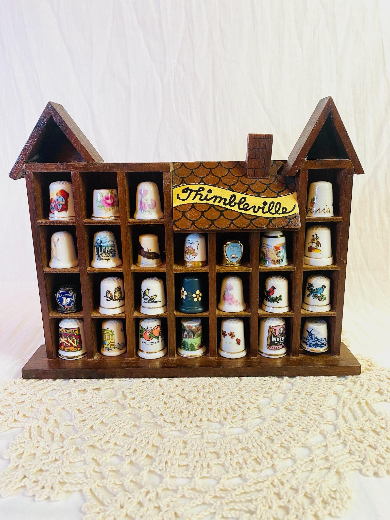 Vintage Enesco “thimbleville” Wood Thimble House Display With 21