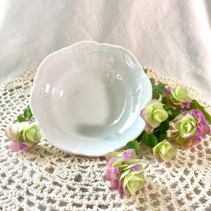 Vintage White Embossed Scroll Bowl 5&quot; | Scalloped Rim Dessert or Berry Dish